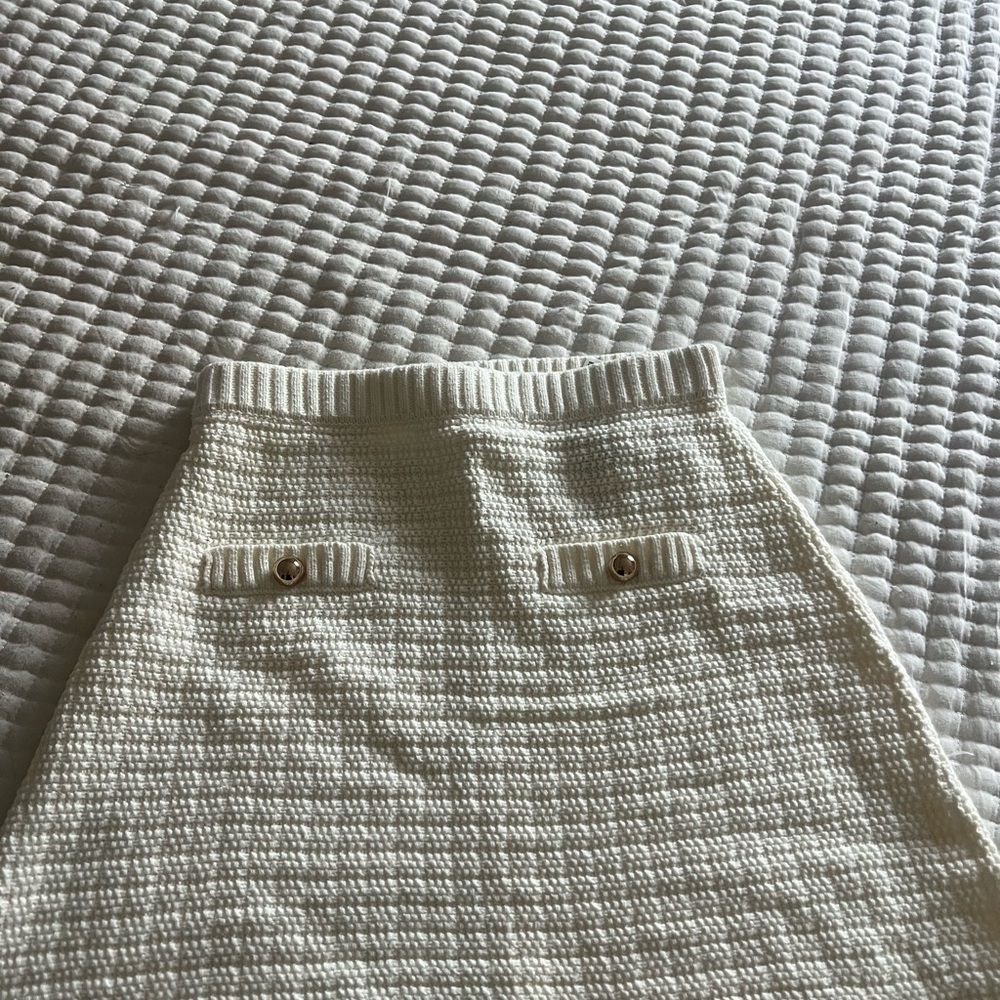 H&M Cream Mini Skirt